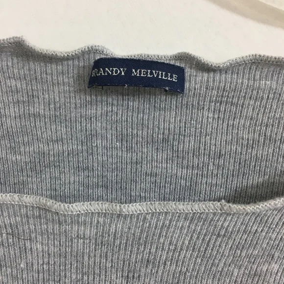 Brandy Melville Wynn top in Gray - Picture 4 of 12
